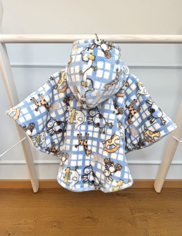 Kiikhobudega ja kaelkirjakutega autosõidu poncho lapsele vanuses 0-1 aastat