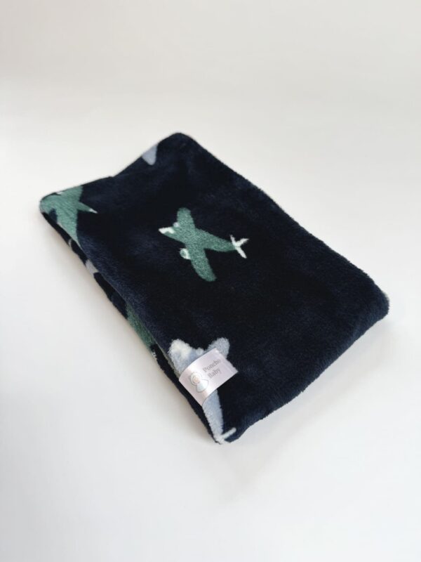 Tumesinine roheliste lennukitega fliisist torusall lapsele vanuses 1-3 aastat