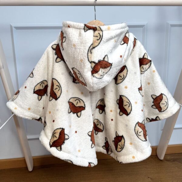 Kreemvalge rebastega autosõidu poncho lapsele vanuses 1-3 aastat