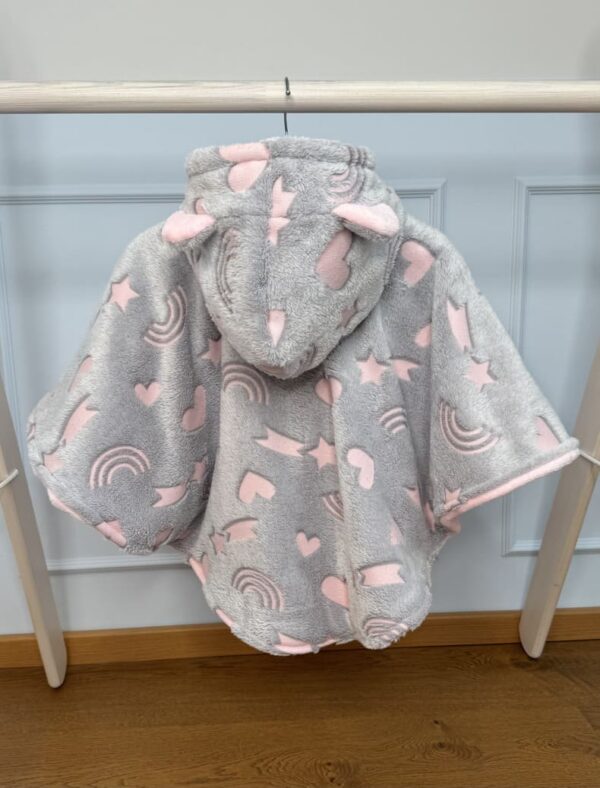 Südamete- ja tähtedega hall autosõidu poncho lapsele vanuses 0-1 aastat
