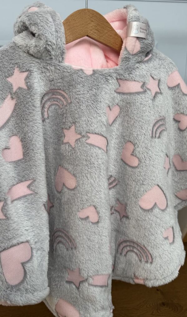 Südamete- ja tähtedega hall autosõidu poncho lapsele vanuses 0-1 aastat