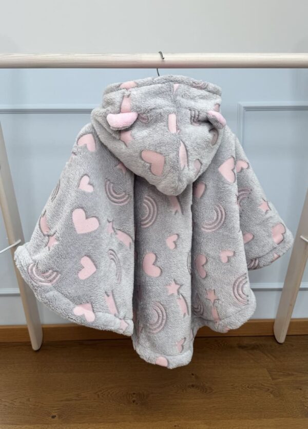 Südamete- ja tähtedega hall autosõidu poncho lapsele vanuses 1-3 aastat